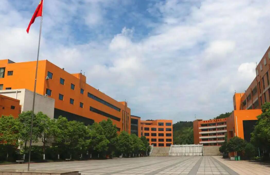 2025洞口县工贸技术学校最新招生简章_已更新
